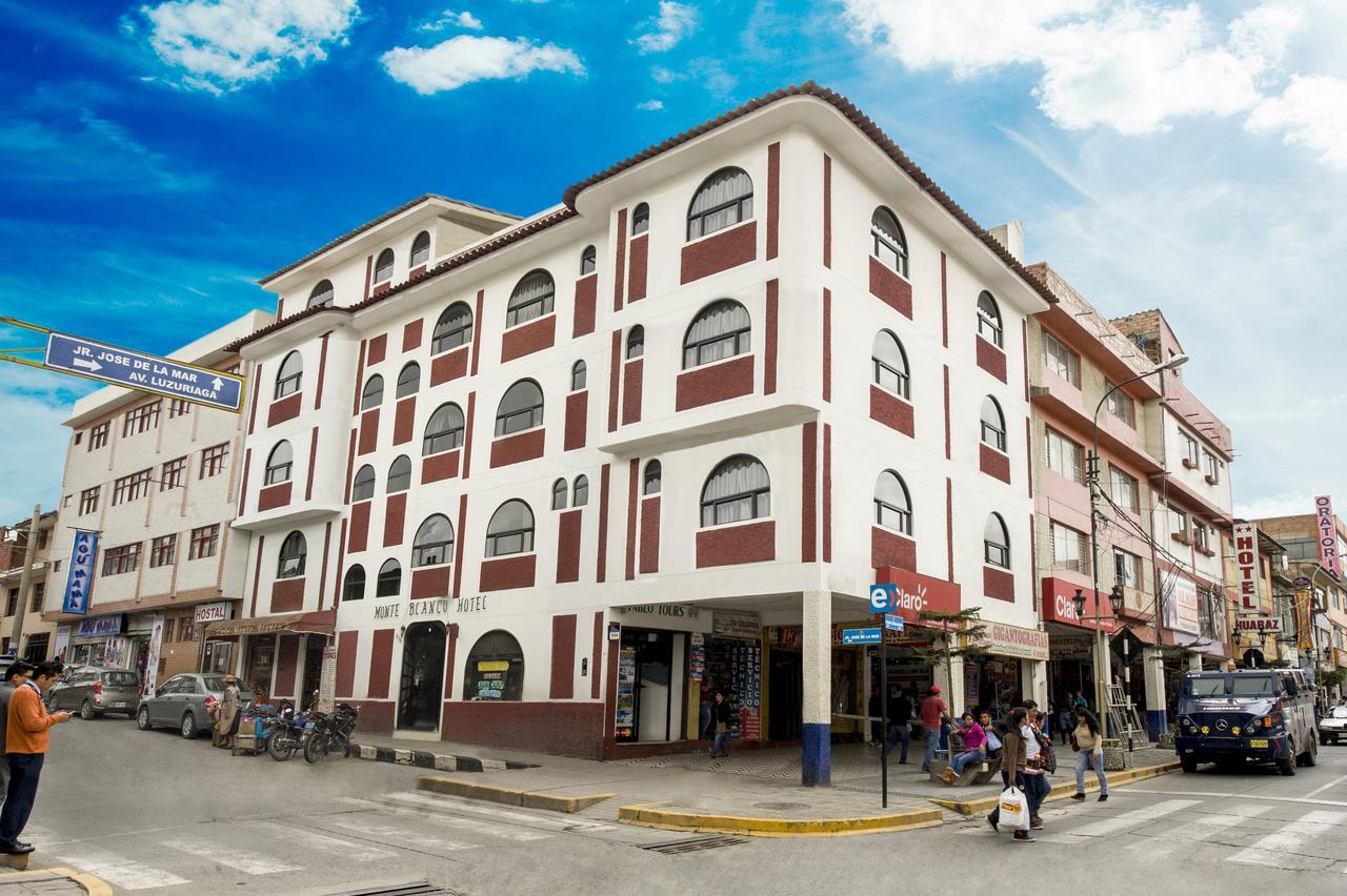 Monte Blanco Hotel 瓦拉斯 外观 照片